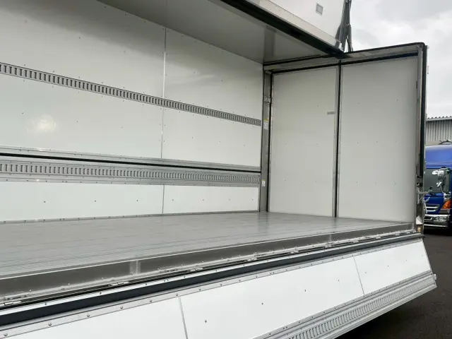 日野 レンジャー 2KG-FE2ACG(2WD)の写真17
