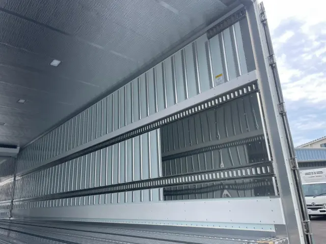 日野 プロフィア 2KG-FR1AHC(8x4)の写真14