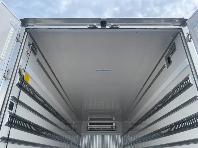 日野 レンジャー 2KG-FE2ACG(2WD)の写真11