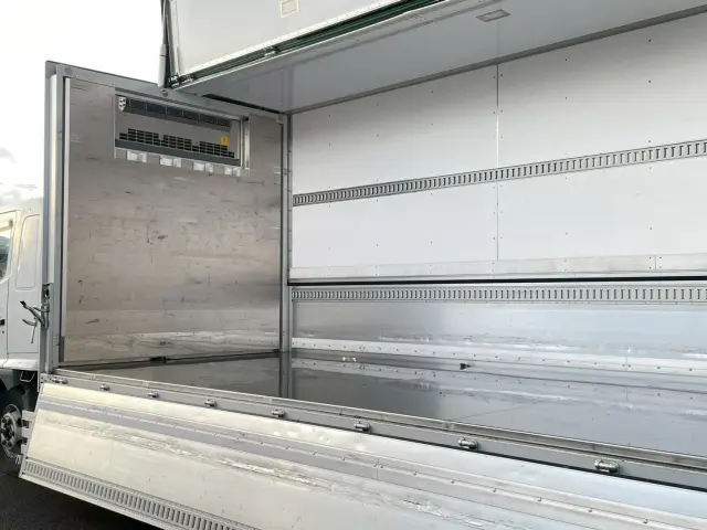 日野 レンジャー 2KG-GD2ABG(2WD)の写真15