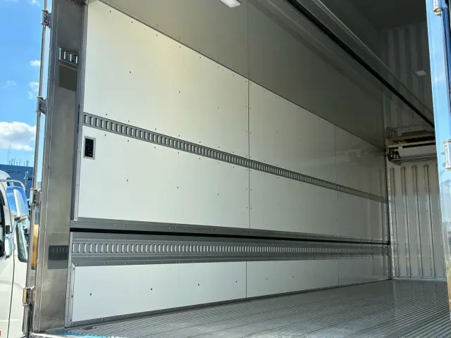 日野 レンジャー 2KG-FE2ACG(2WD)の写真10