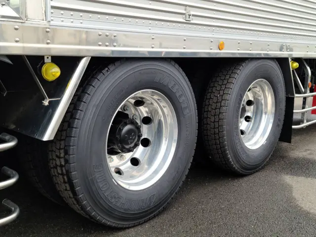 日野 プロフィア 2KG-FR1AHC(6x2)の写真31