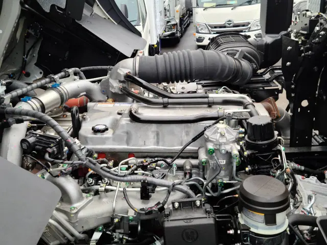 日野 プロフィア 2KG-FR1AHC(6x2)の写真38