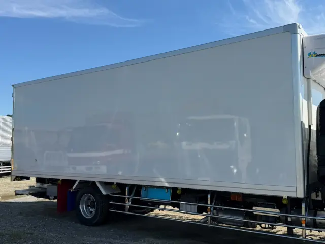 日野 レンジャー 2KG-FE2ACG(2WD)の写真9
