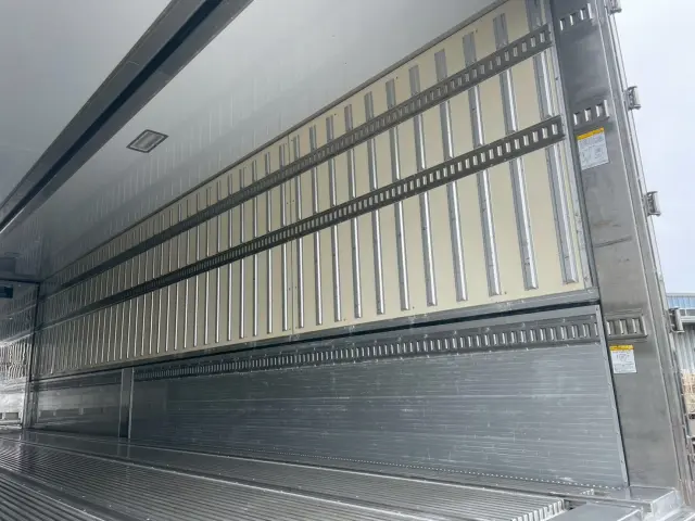 日野 プロフィア 2DG-FR1AHG(2WD)の写真14