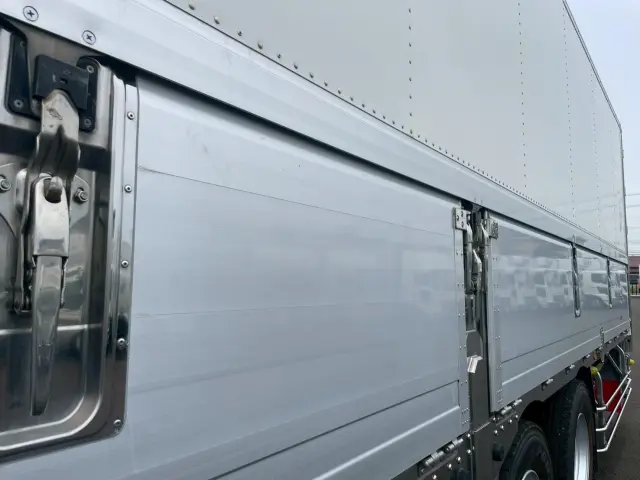 日野 プロフィア 2DG-FR1AHG(2WD)の写真19