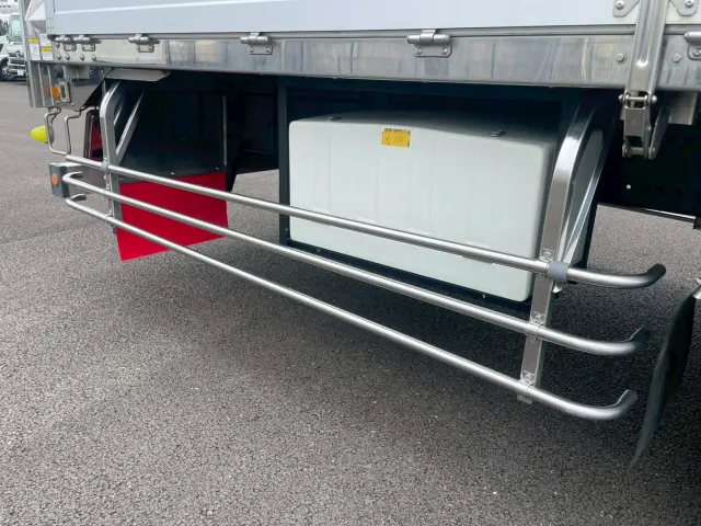 日野 プロフィア 2DG-FR1AHG(2WD)の写真27