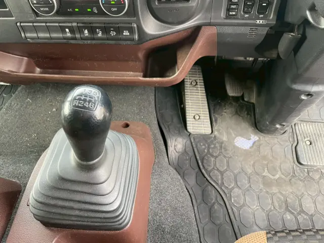 日野 レンジャー 2KG-FD2ABG(2WD)の写真39