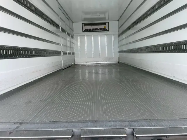 日野 レンジャー 2KG-FD2ABG(2WD)の写真11