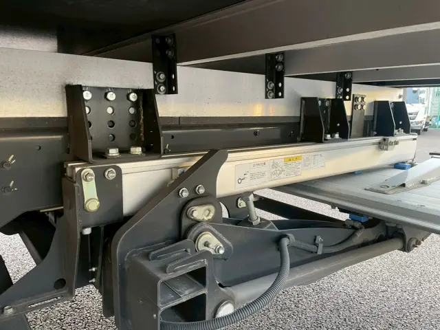 日野 レンジャー 2KG-FD2ABG(2WD)の写真24