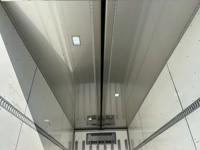 日野 レンジャー 2KG-FD2ABG(2WD)の写真13