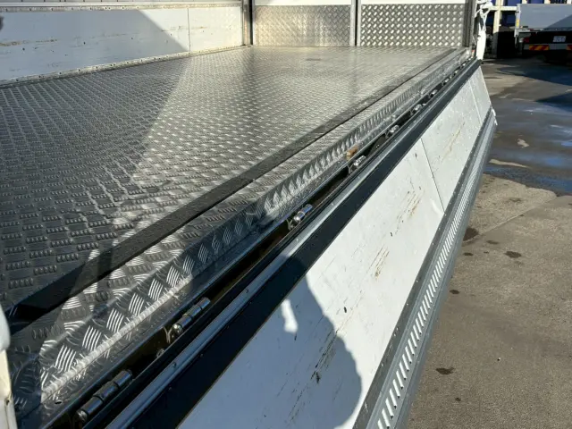 日野 レンジャー 2KG-FD2ABG(2WD)の写真17