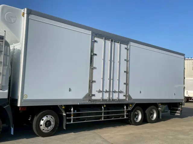 日野 デュトロ 2DG-FW1AHG(8x4)の写真7