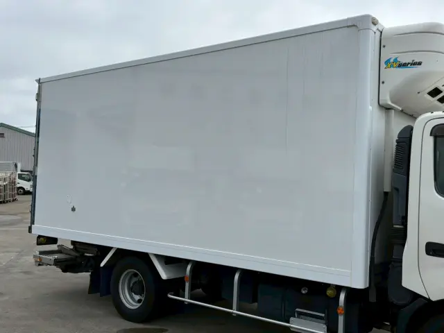 日野 デュトロ TKG-XZU710M(2WD)の写真8