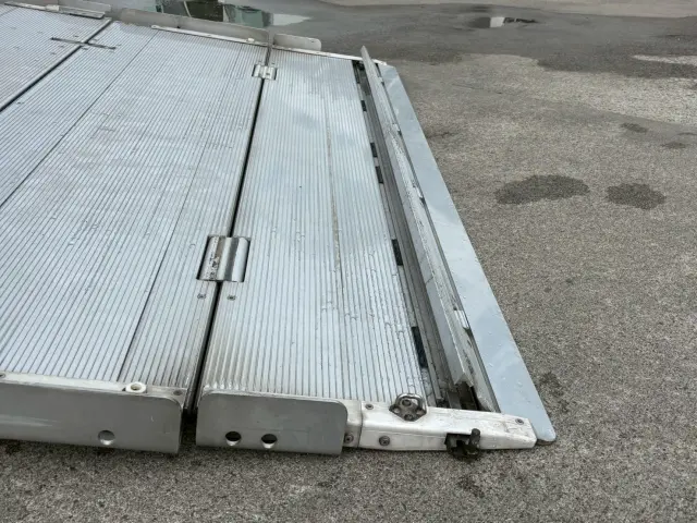 日野 デュトロ TKG-XZU710M(2WD)の写真11