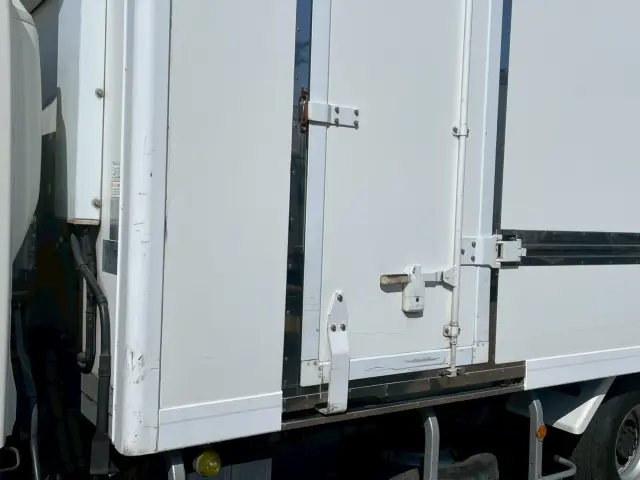 日野 デュトロ TKG-XZU710M(2WD)の写真21