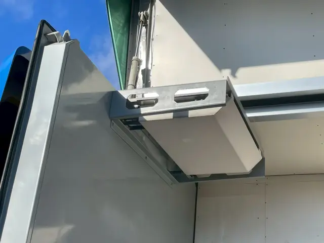 日野 デュトロ TKG-FD9JLAA(2WD)の写真17