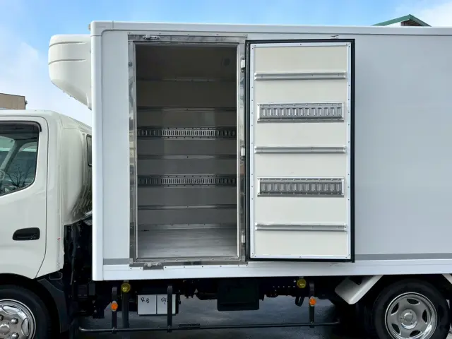 日野 デュトロ 2RG-XZU710M(2WD)の写真9