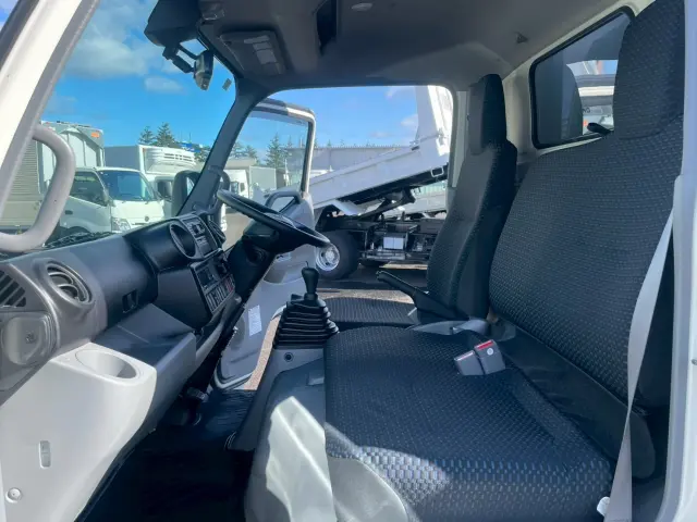 日野 デュトロ 2KG-XZU605M(2WD)の写真32