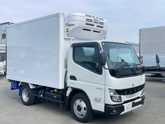 三菱 キャンター 2RG-FBAV0(2WD)の写真3
