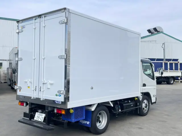 三菱 キャンター 2RG-FBAV0(2WD)の写真4