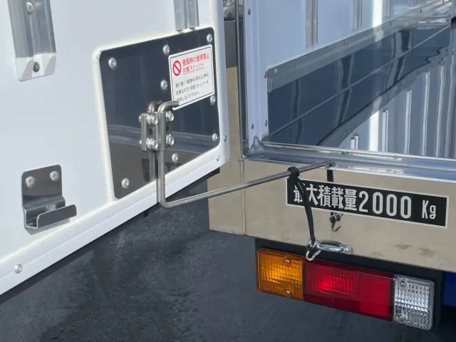 三菱 キャンター 2RG-FBAV0(2WD)の写真13