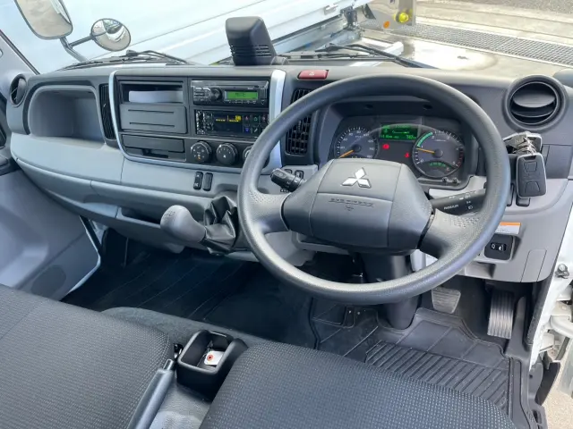 三菱 キャンター 2RG-FBAV0(2WD)の写真27