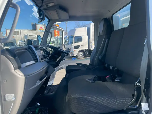 三菱 キャンター 2RG-FBAV0(2WD)の写真29