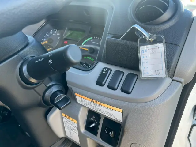 三菱 キャンター 2RG-FBAV0(2WD)の写真30