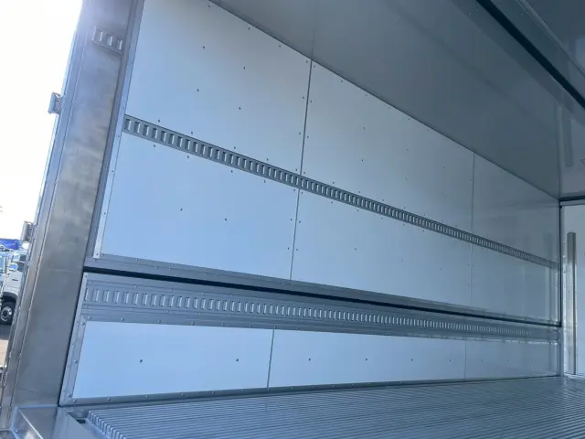 日野 レンジャー 2KG-FD2ABG(2WD)の写真11