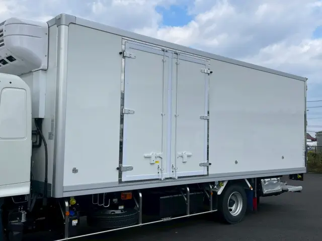 日野 レンジャー 2KG-FD2ABG(2WD)の写真7