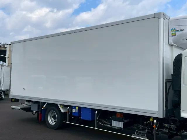 日野 レンジャー 2KG-FD2ABG(2WD)の写真8