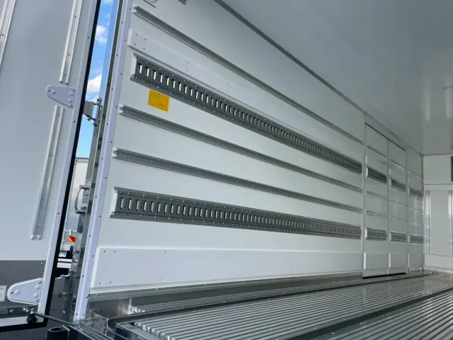 日野 レンジャー 2KG-FD2ABG(2WD)の写真10