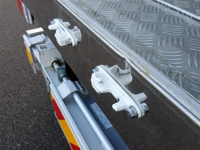 日野 デュトロ 2KG-XZU712M(2WD)の写真32