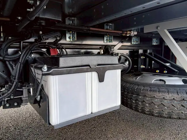 日野 デュトロ 2KG-XZU712M(2WD)の写真38