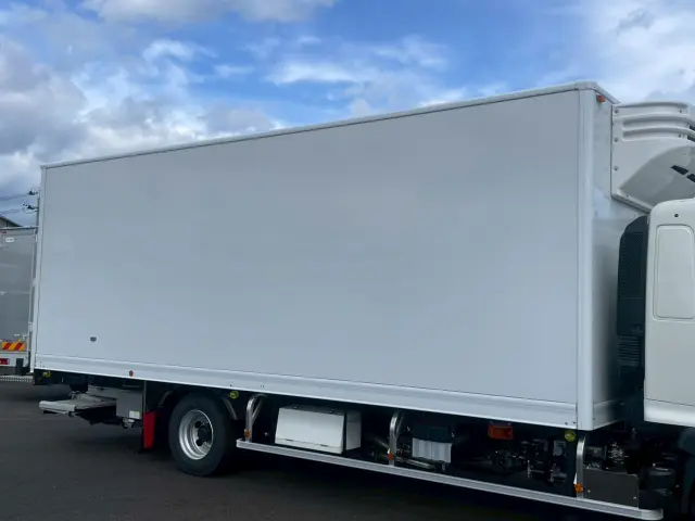 日野 レンジャー 2KG-FD2ABG(2WD)の写真8