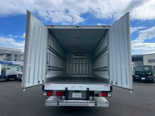 日野 レンジャー 2KG-FD2ABG(2WD)の写真9