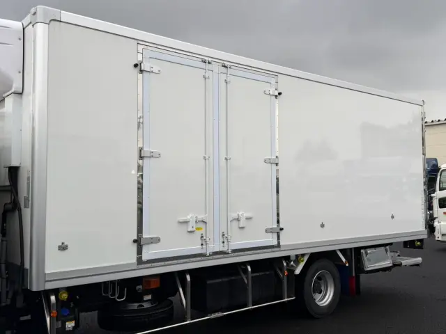 日野 レンジャー 2KG-FD2ABG(2WD)の写真7