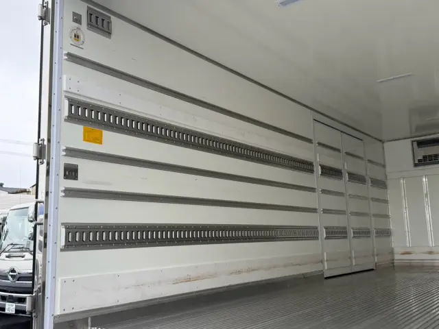 日野 レンジャー 2KG-FD2ABG(2WD)の写真11