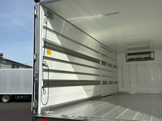 日野 レンジャー 2KG-FD2ABG(2WD)の写真8