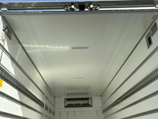 日野 レンジャー 2KG-FD2ABG(2WD)の写真11