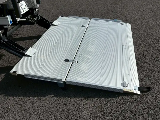 日野 レンジャー 2KG-FD2ABG(2WD)の写真18