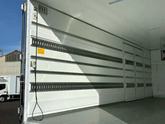日野 レンジャー 2KG-FD2ABG(2WD)の写真9