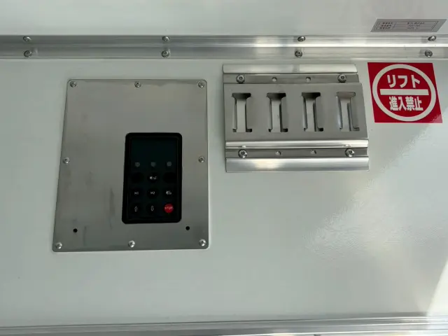 日野 レンジャー 2KG-FD2ABG(2WD)の写真12