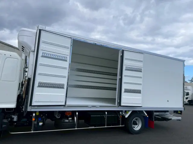 日野 レンジャー 2KG-FD2ABG(2WD)の写真8