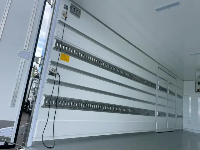 日野 レンジャー 2KG-FD2ABG(2WD)の写真10