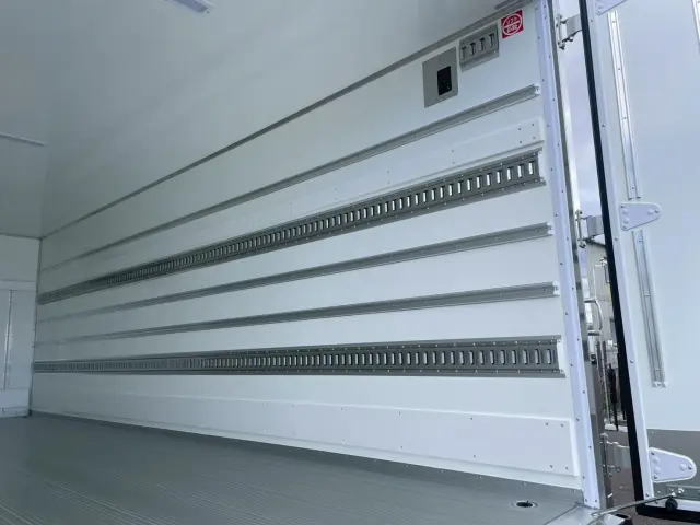 日野 レンジャー 2KG-FD2ABG(2WD)の写真12