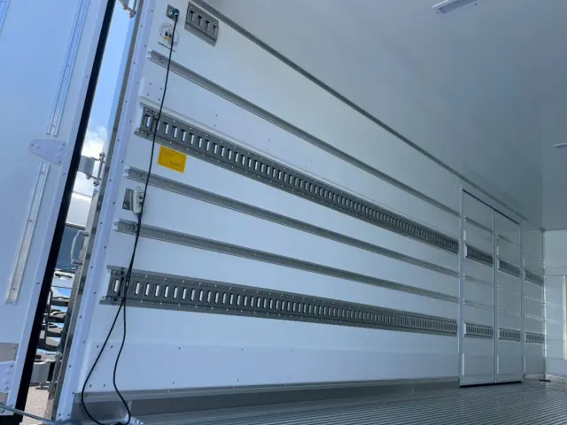 日野 レンジャー 2KG-FD2ABG(2WD)の写真11