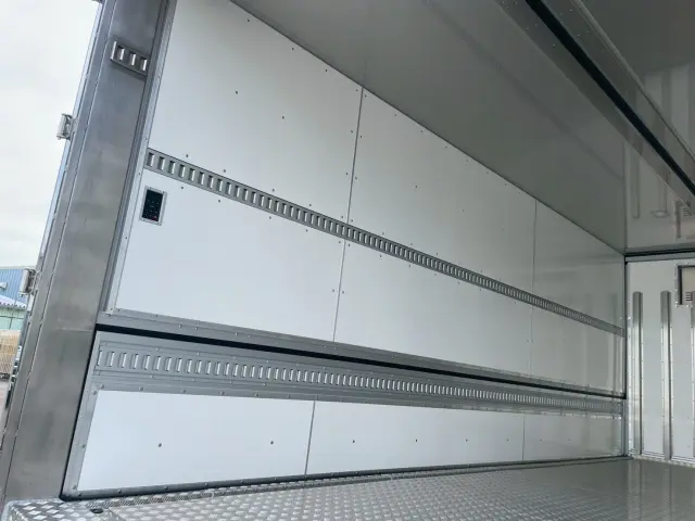 日野 レンジャー 2KG-FD2ABG(2WD)の写真10