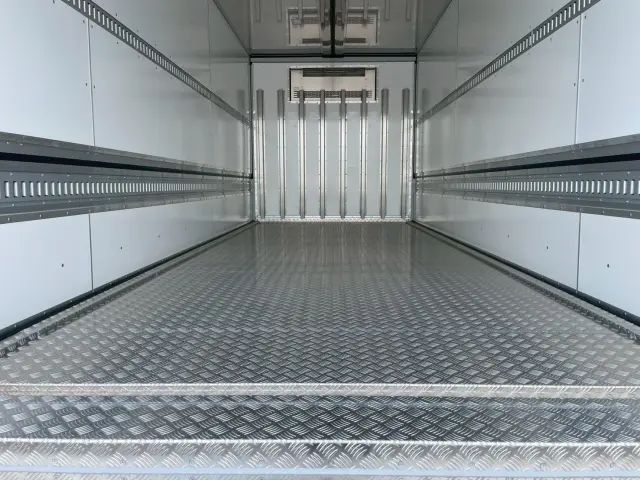 日野 レンジャー 2KG-FD2ABG(2WD)の写真12